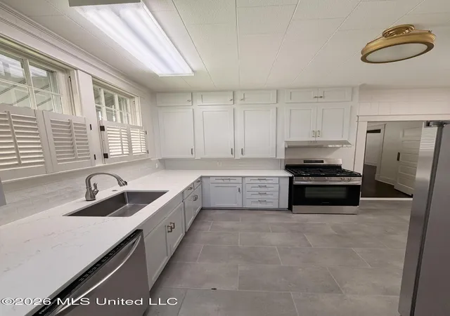 Photo 4 of Single family home for sale at 902 Washington St, Natchez, MS 39120 | MLS# 4159956 | Listing updated on 2026-08-21