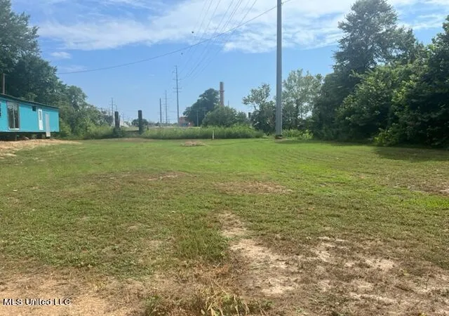 1st image of 1505 W Claiborne Ave, Greenwood, MS 38930 | MLS# 4159907