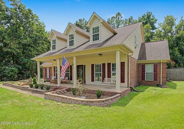 Photo 3 of Sale Pending at 4019 Victoria Dr, Nesbit, MS 38651 | MLS# 4160069 | Listing updated on 2026-10-02