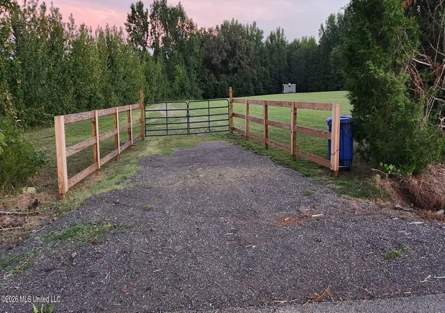 1st image of 0 Country Church Rd, Lamar, MS 38642 | MLS# 4159936