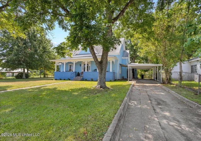 Photo 2 of Sale Pending at 402 Dubose St, Ellisville, MS 39437 | MLS# 4159987 | Listing updated on 2026-08-21