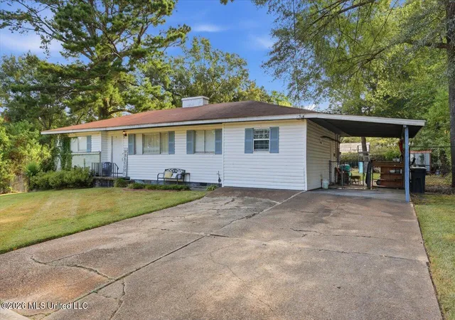 Photo 3 of Sale Pending at 216 Pemberton Dr, Pearl, MS 39208 | MLS# 4159994 | Listing updated on 2026-09-22