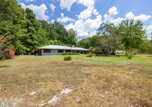Photo 4 of Single family home for sale at 324 Peps Point Rd, Hattiesburg, MS 39401 | MLS# 4160239 | Listing updated on 2026-10-04