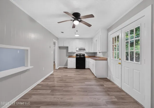 Photo 4 of Sale Pending at 804 Camp Ave, Lumberton, MS 39455 | MLS# 4159963 | Listing updated on 2026-09-29