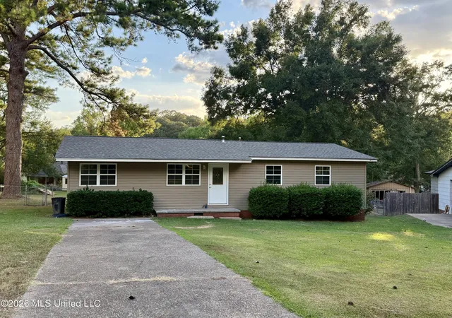Photo 1 of Sale Pending at 510 Plainview Cir, Richland, MS 39218 | MLS# 4159965 | Listing updated on 2026-08-23