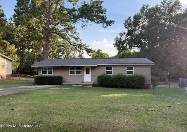 Photo 2 of Sale Pending at 510 Plainview Cir, Richland, MS 39218 | MLS# 4159965 | Listing updated on 2026-08-23