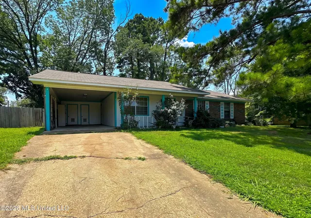 Photo 1 of Single family home for sale at 565 Sunny Orchard Ln, Clinton, MS 39056 | MLS# 4160002 | Listing updated on 2026-08-21