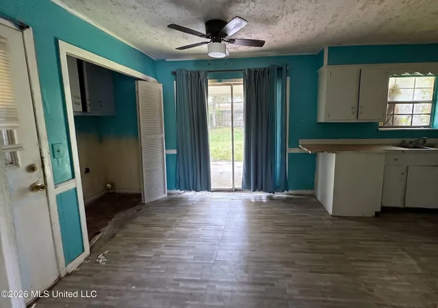 Photo 3 of Single family home for sale at 565 Sunny Orchard Ln, Clinton, MS 39056 | MLS# 4160002 | Listing updated on 2026-08-21