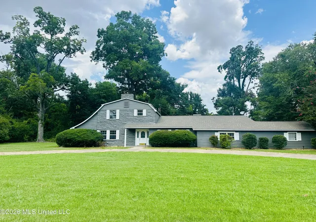 Photo 1 of Sale Pending at 117 Lynwood Dr, Ferriday, LA 71334 | MLS# 4160058 | Listing updated on 2026-08-26