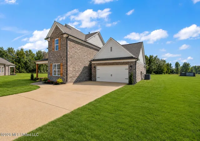 Photo 2 of Single family home for sale at 7607 Thomas Riley St, Hernando, MS 38632 | MLS# 4160095 | Listing updated on 2026-08-22