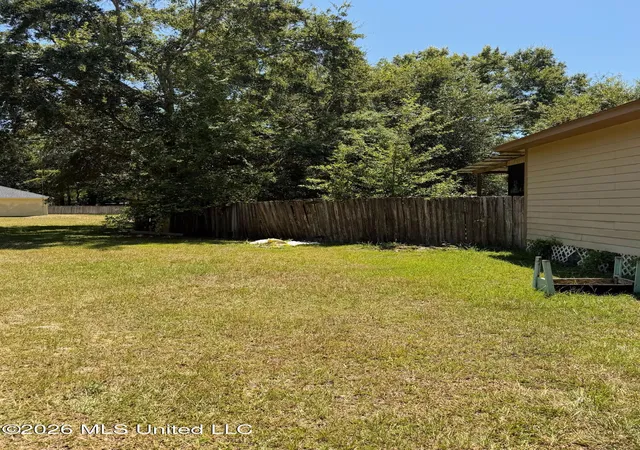 Photo 3 of Sale Pending at 5801 Center St, Ocean Springs, MS 39564 | MLS# 4160037 | Listing updated on 2026-09-14