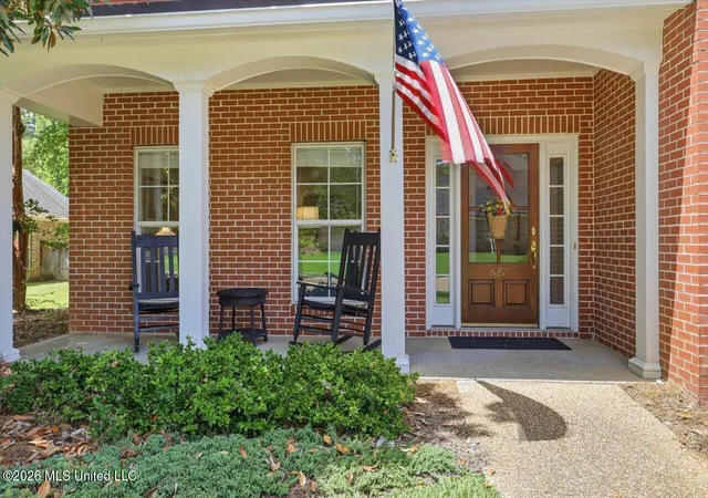 Photo 3 of Single family home for sale at 627 Wendover Wy, Ridgeland, MS 39157 | MLS# 4160276 | Listing updated on 2026-09-01