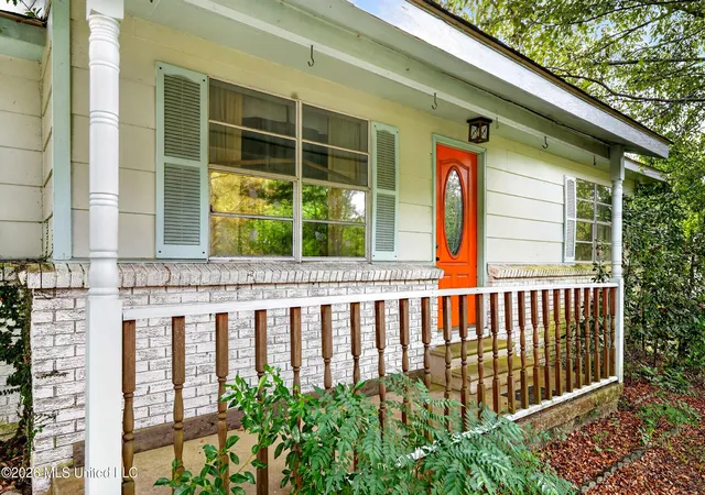 Photo 3 of Single family home for sale at 338 Carroll Ave, Bay Saint Louis, MS 39520 | MLS# 4160091 | Listing updated on 2026-08-24