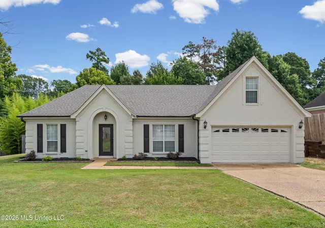 Photo 2 of Single family home for sale at 1090 Fawn Dr, Hernando, MS 38632 | MLS# 4160107 | Listing updated on 2026-09-06