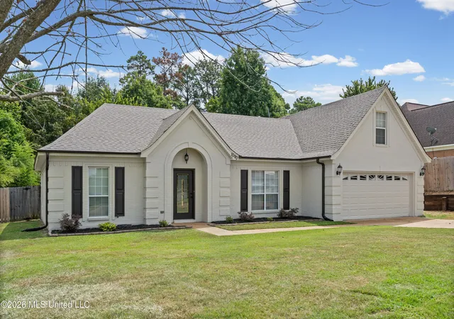Photo 3 of Single family home for sale at 1090 Fawn Dr, Hernando, MS 38632 | MLS# 4160107 | Listing updated on 2026-09-06