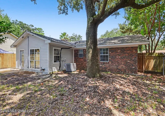 Photo 18 of Single family home for sale at 1537 S 10Th St, Ocean Springs, MS 39564 | MLS# 4160111 | Listing updated on 2026-09-15