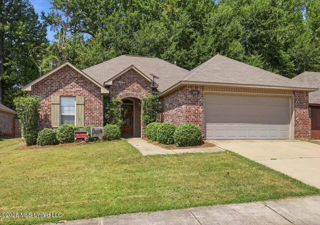 Photo 2 of Single family home for sale at 624 Lexington Dr, Florence, MS 39073 | MLS# 4160109 | Listing updated on 2026-08-24