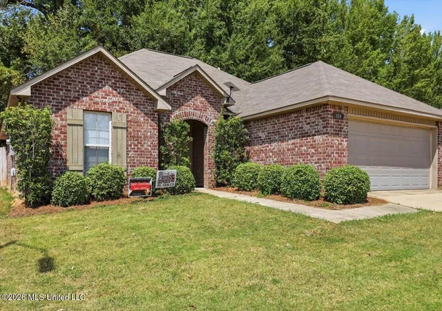 Photo 3 of Single family home for sale at 624 Lexington Dr, Florence, MS 39073 | MLS# 4160109 | Listing updated on 2026-08-24
