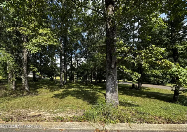Photo 1 of Land for sale at Lot 25 Briar Creek Cir, Laurel, MS 39440 | MLS# 4160119 | Listing updated on 2026-08-22
