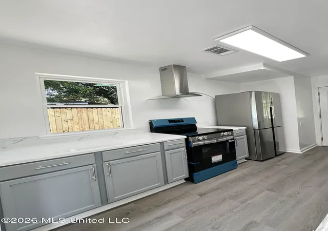 Photo 4 of Sale Pending at 1202 13Th St, Pascagoula, MS 39567 | MLS# 4160184 | Listing updated on 2026-09-13