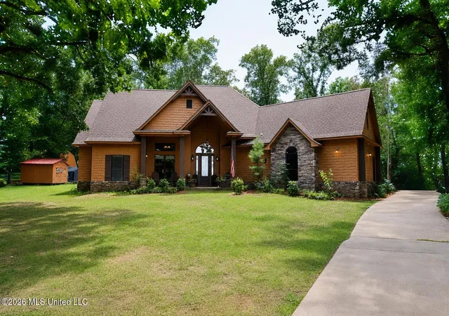 Photo 1 of Single family home for sale at 4384 Susan Ln, Hernando, MS 38632 | MLS# 4160151 | Listing updated on 2026-09-16
