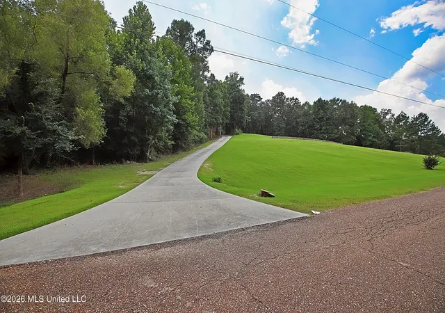 Photo 2 of Single family home for sale at 4384 Susan Ln, Hernando, MS 38632 | MLS# 4160151 | Listing updated on 2026-09-16