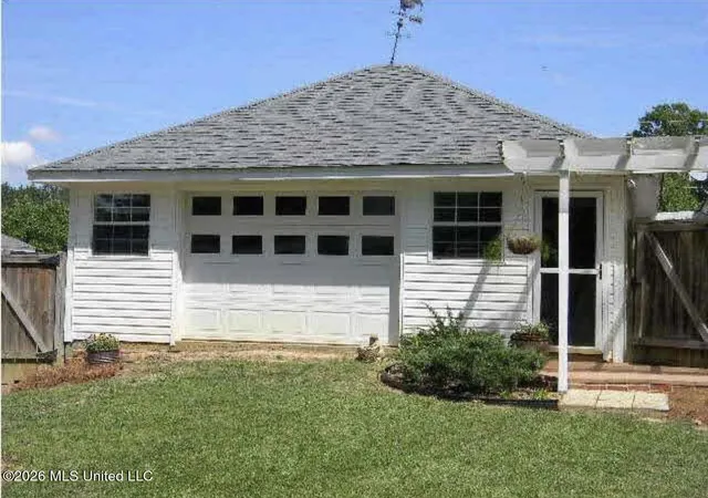 Photo 4 of Single family home for sale at 943 Eagles Nest Dr, Byram, MS 39272 | MLS# 4160174 | Listing updated on 2026-10-13
