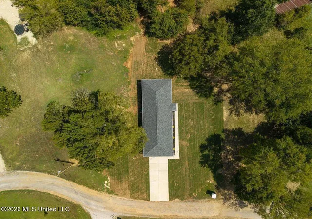 Photo 2 of Single family home for sale at 43 Mockingbird Rd, Byhalia, MS 38611 | MLS# 4160260 | Listing updated on 2026-08-24