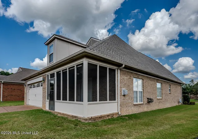 Photo 3 of Single family home for sale at 5905 Savannah Xing, Southaven, MS 38672 | MLS# 4160188 | Listing updated on 2026-08-24