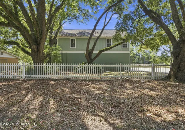 Photo 3 of Single family home for sale at 2119 E Simmons Bayou Dr, Ocean Springs, MS 39564 | MLS# 4160191 | Listing updated on 2026-08-24