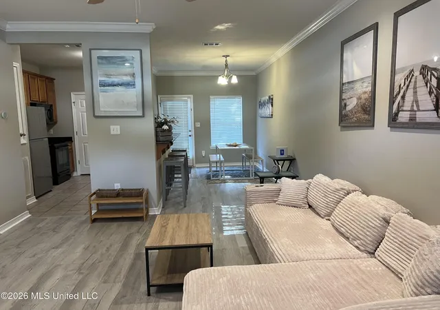 Photo 3 of Single family home for sale at 1323 Foxwood Pl, Gulfport, MS 39507 | MLS# 4160237 | Listing updated on 2026-08-31
