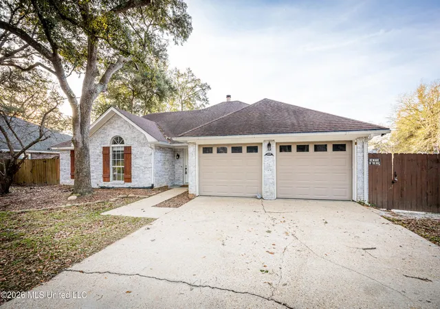 Photo 4 of Single family home for sale at 9229 Point Aux Chenes Rd, Ocean Springs, MS 39564 | MLS# 4160230 | Listing updated on 2026-09-25