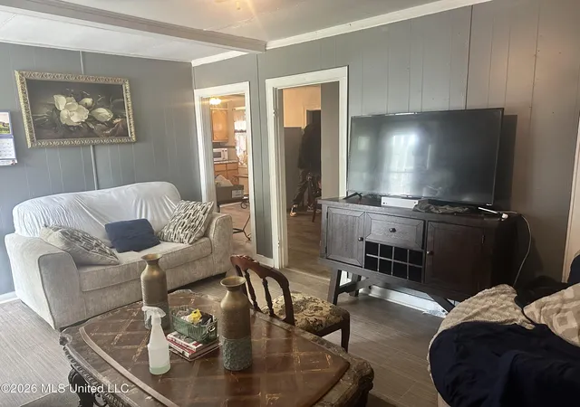Photo 3 of Sale Pending at 104 Line St, Senatobia, MS 38668 | MLS# 4160274 | Listing updated on 2026-09-10