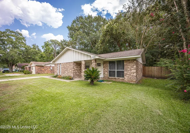 Photo 2 of Single family home for sale at 9205 Warbler Ave, Ocean Springs, MS 39564 | MLS# 4160232 | Listing updated on 2026-09-14