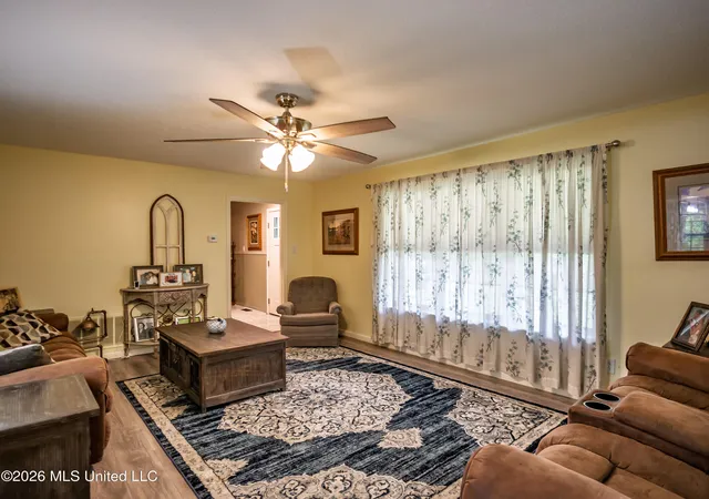 Photo 3 of Single family home for sale at 15622 Mississippi 35, Batesville, MS 38606 | MLS# 4160390 | Listing updated on 2026-10-05