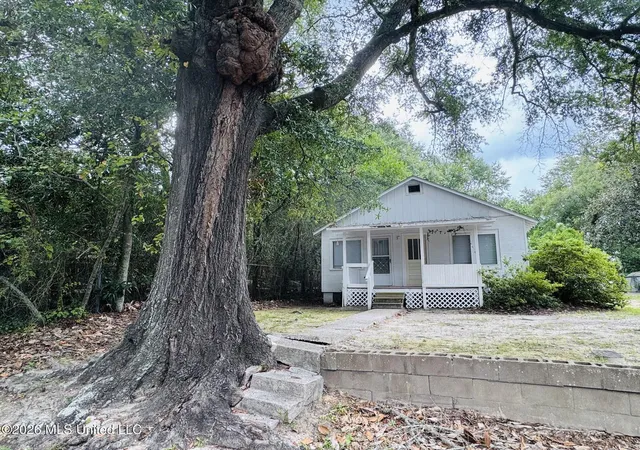 Photo 1 of Single family home for sale at 2406 17th Ave, Gulfport, MS 39501 | MLS# 4160246 | Listing updated on 2026-09-08