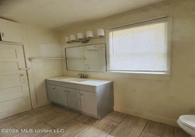 Photo 3 of Single family home for sale at 2406 17Th Ave, Gulfport, MS 39501 | MLS# 4160246 | Listing updated on 2026-10-13