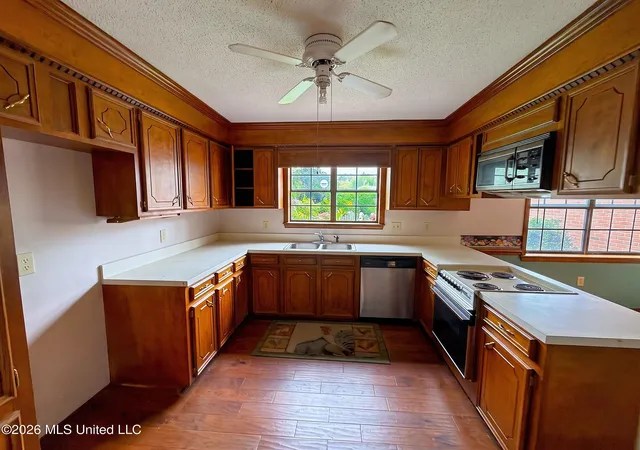 Photo 2 of Single family home for sale at 604 Bradford Dr, Brandon, MS 39047 | MLS# 4160252 | Listing updated on 2026-10-28