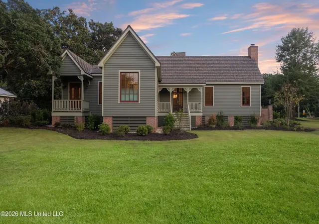 Photo 3 of Sale Pending at 1103 Calhoun Ave, Ocean Springs, MS 39564 | MLS# 4160598 | Listing updated on 2026-09-16