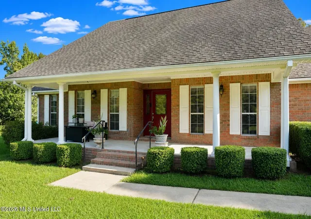 Photo 3 of Single family home for sale at 1070 Deerfield Rd, Summit, MS 39666 | MLS# 4160584 | Listing updated on 2026-09-11