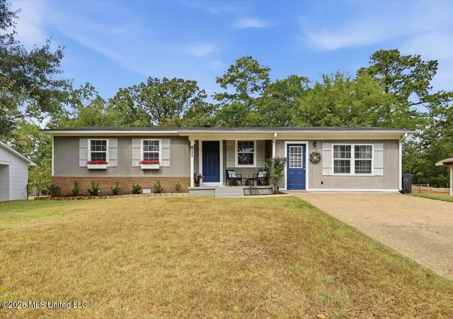 Photo 1 of Sale Pending at 811 Deborah St, Pearl, MS 39208 | MLS# 4160441 | Listing updated on 2026-09-02