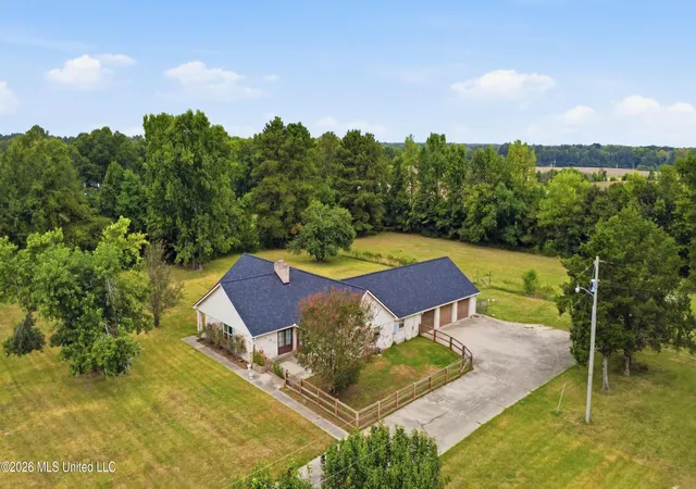 Single family home for sale at 130 Cidero Rd, Raymond, MS 39154 | MLS# 4160279