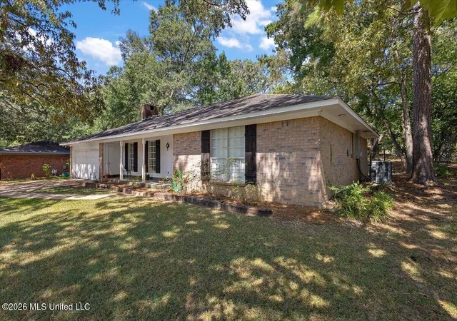 Photo 2 of Sale Pending at 92 Wild Grove Pl, Brandon, MS 39042 | MLS# 4160302 | Listing updated on 2026-09-05