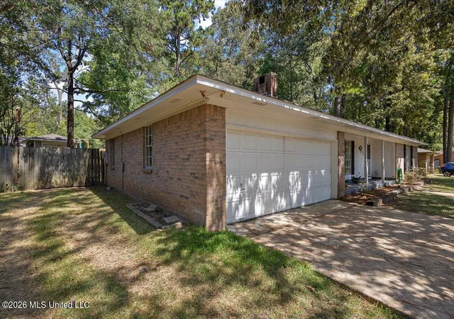 Photo 3 of Sale Pending at 92 Wild Grove Pl, Brandon, MS 39042 | MLS# 4160302 | Listing updated on 2026-09-05