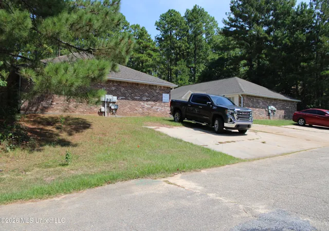 Photo 2 of Sale Pending at 154 N Wind Ridge Ln, Purvis, MS 39475 | MLS# 4160408 | Listing updated on 2026-08-27