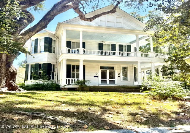 Photo 1 of Single family home for sale at 707 N Rankin St, Natchez, MS 39120 | MLS# 4160288 | Listing updated on 2026-08-25