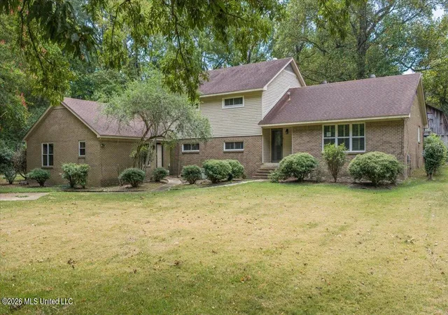 Photo 2 of Single family home for sale at 820 Strayhorn St, Senatobia, MS 38668 | MLS# 4160416 | Listing updated on 2026-08-25