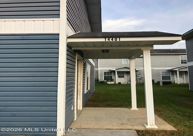Photo 2 of Townhouse for sale at 14401 Whitney Dr, Gulfport, MS 39503 | MLS# 4160548 | Listing updated on 2026-08-29