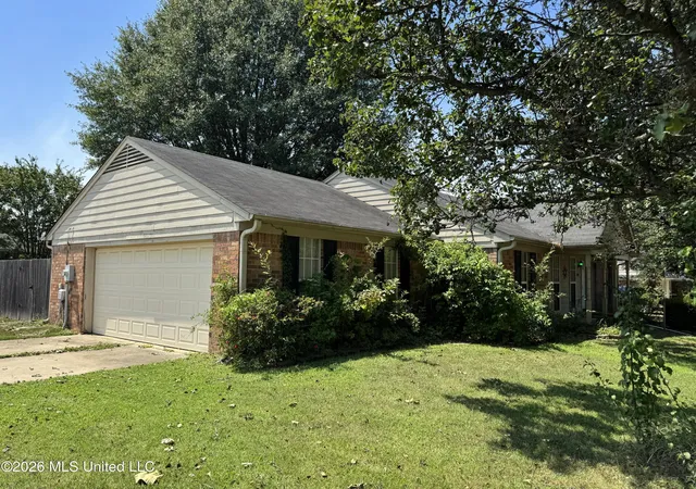 Photo 3 of Sale Pending at 10551 Oak Leaf Dr, Olive Branch, MS 38654 | MLS# 4160323 | Listing updated on 2026-08-27