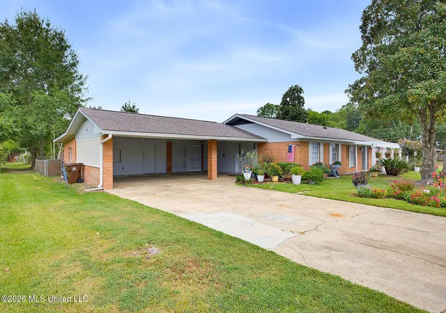 Photo 2 of Sale Pending at 100 Pampas Dr, Long Beach, MS 39560 | MLS# 4160406 | Listing updated on 2026-09-14